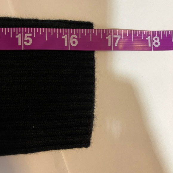 NWOT Crewcuts Kids' cashmere crewneck sweater!!! - Picture 5 of 5